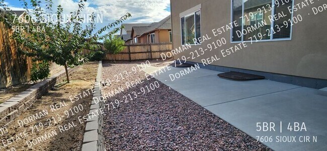 Building Photo - 7606 N Sioux Cir