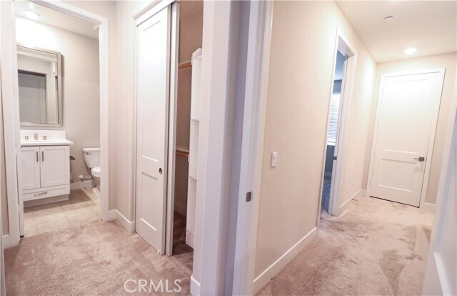 Building Photo - 73 Cartwheel