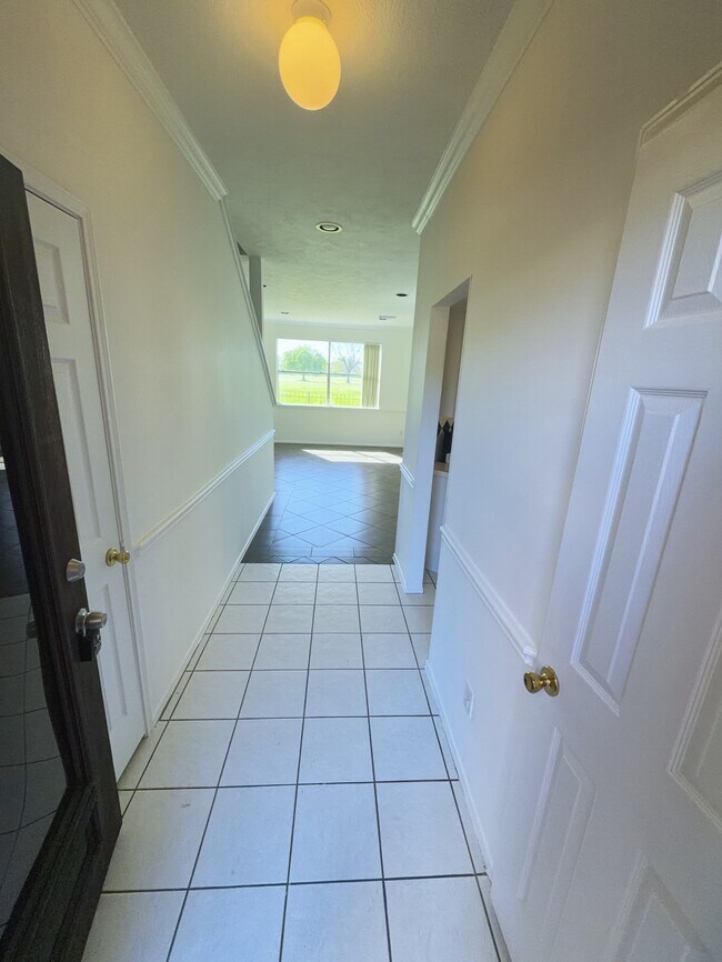 Building Photo - 6658 Sharpstown Green Cir