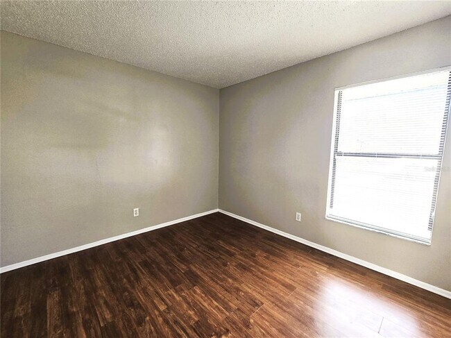 Building Photo - 2407 King Oak Ct