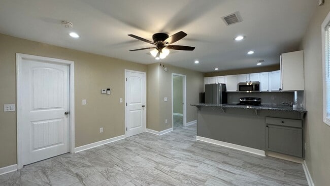 Building Photo - Charming Brand New 1 Bedroom 1 Bath Duplex