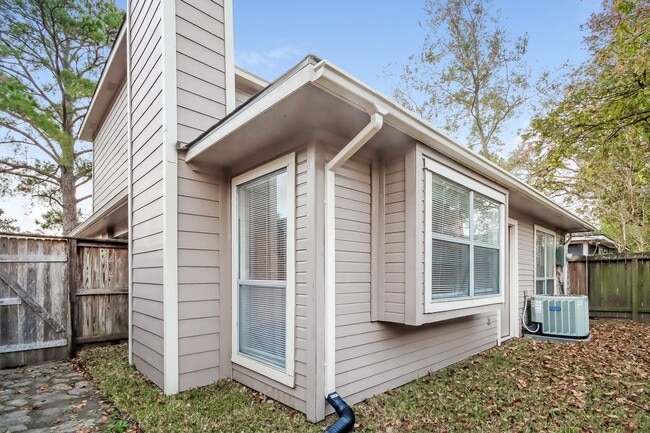 Building Photo - 7819 Terra Cotta Dr