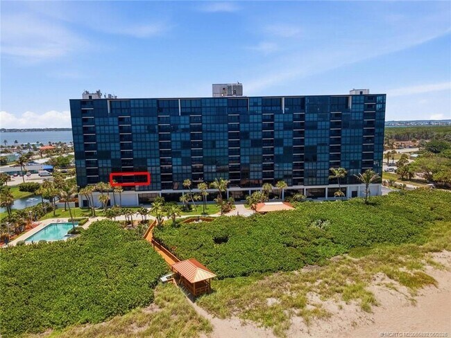 Building Photo - 10410 S Ocean Dr