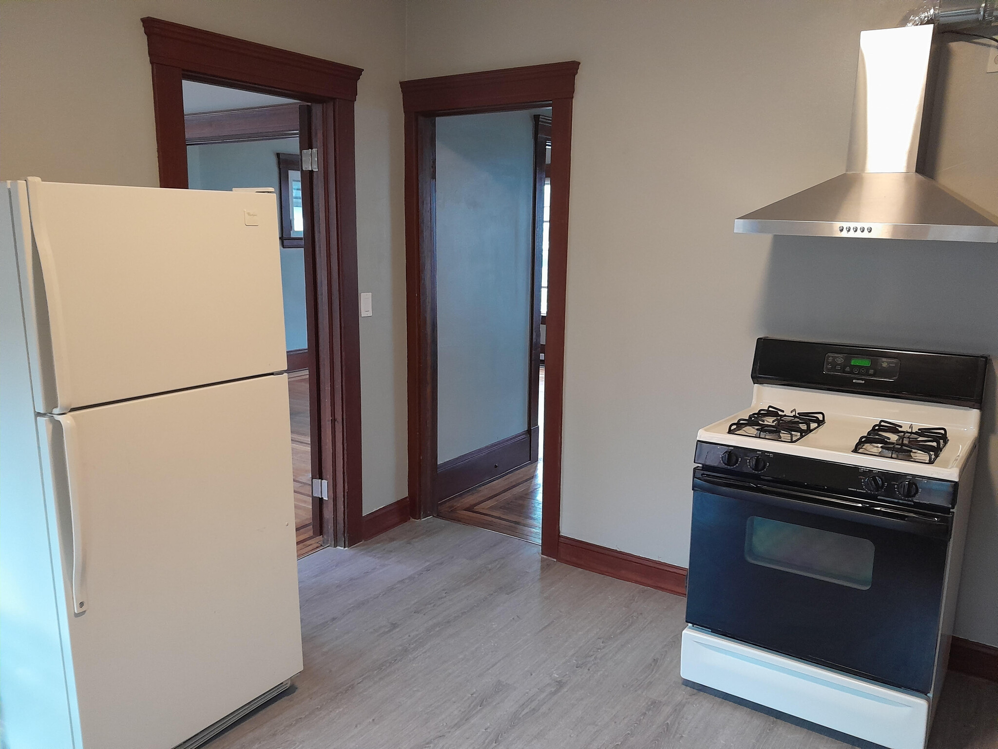 Kitchen - 1379 W 61st St