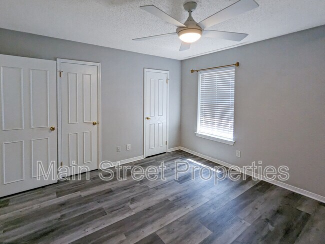 Building Photo - 1313 Foxborough Dr