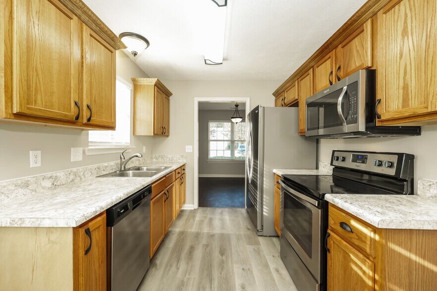 Building Photo - 1925 Port James Cir