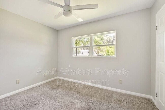 Building Photo - 2502 Cypress Ln