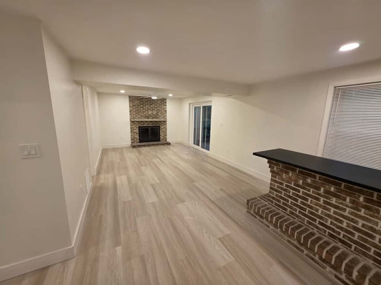 Building Photo - 8614 Burnt Hickory Cir