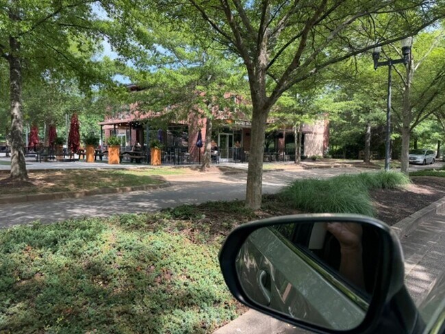 Building Photo - Knoxville 37922 - 2 bedroom, 2.5 bath Townhome in Northshore Town Center - Contact Ed Johnson (86...
