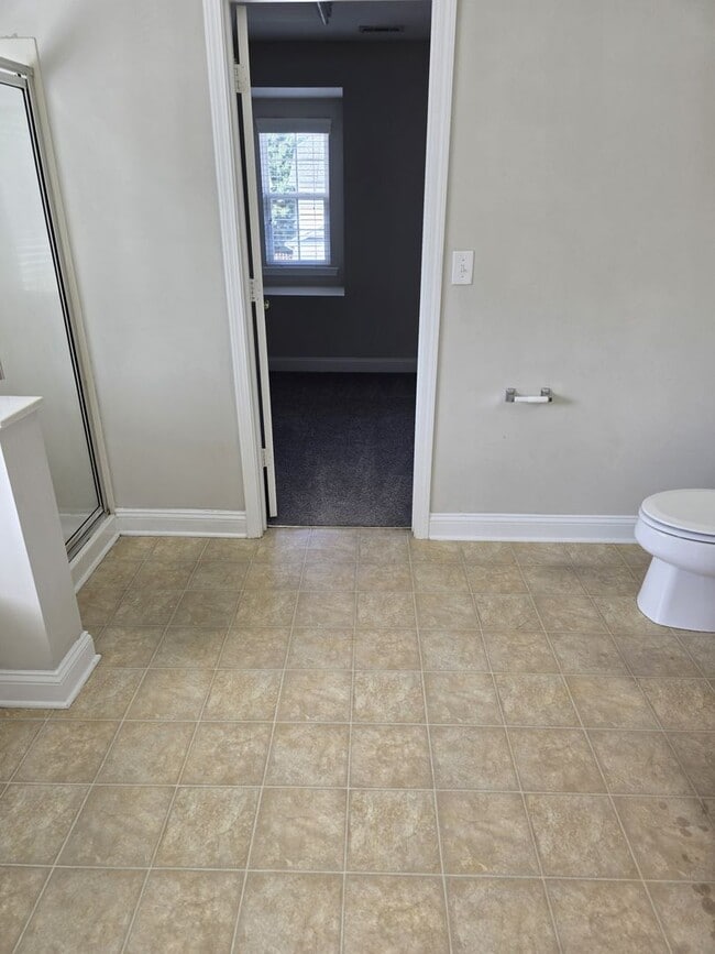 Building Photo - Spacious 4BR/2.5BA Home located in Berewick