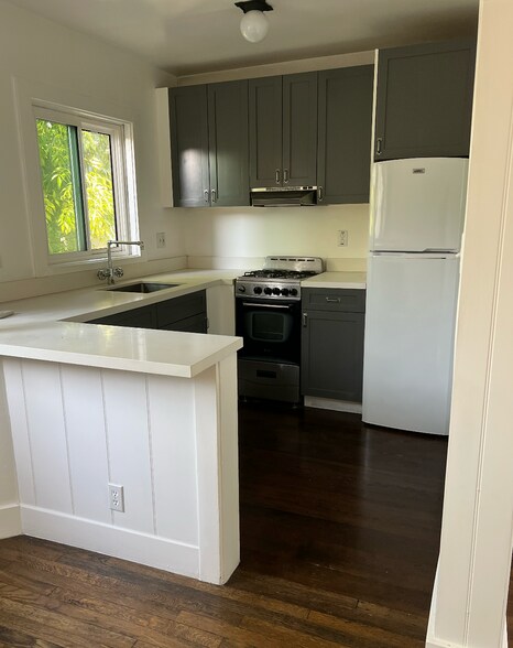 Building Photo - 409 Wheeling Way