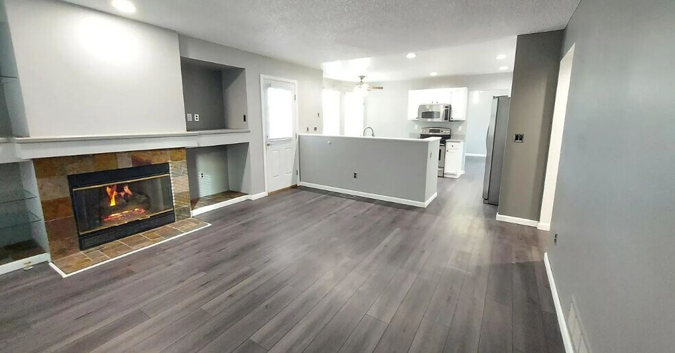 Building Photo - 5449 S Ceylon Way