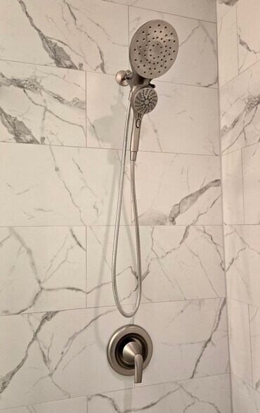 Building Photo - 100 Melvin Ave