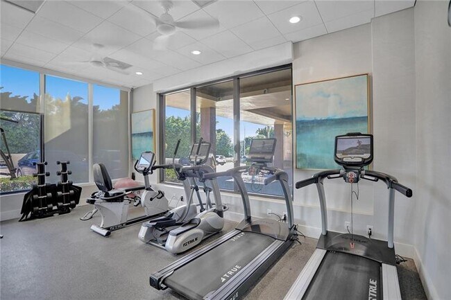 Building Photo - 2000 S Ocean Blvd