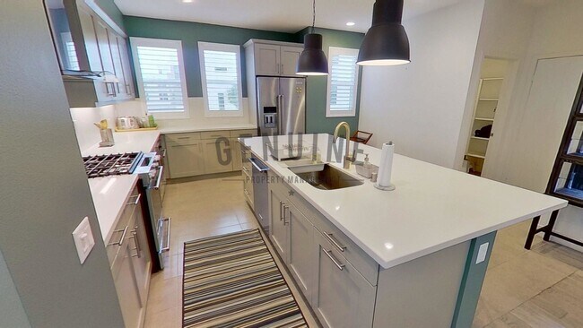 Building Photo - Beautifully Furnished 3Bd 3.5Ba Condo in Costa Mesa