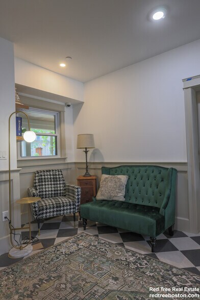 Building Photo - 44 Winslow Rd