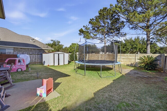 Building Photo - 11402 Overland Trail Dr