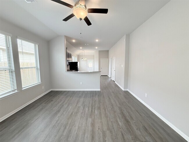 Building Photo - 14501 Sugar Pines Dr
