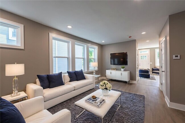 Building Photo - 531 N Euclid Ave