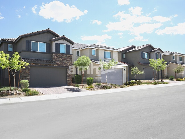 Building Photo - 3324 Blodwen St