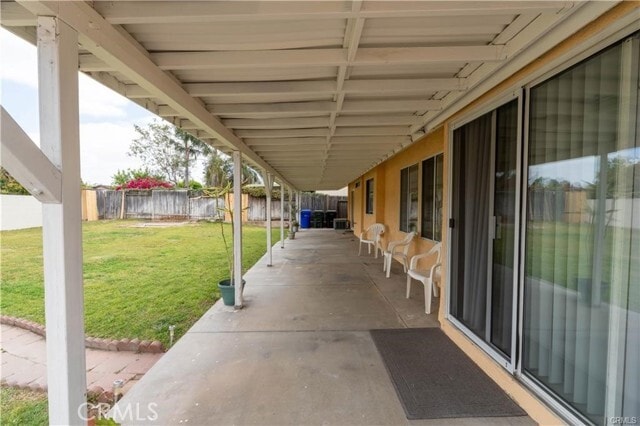 Building Photo - 443 S Tamarisk Ave