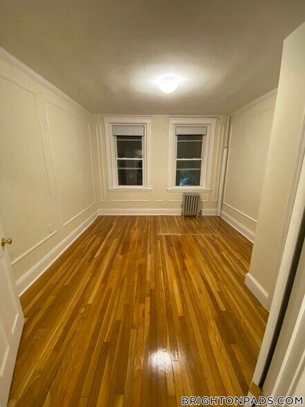 Building Photo - 8 Vinal St