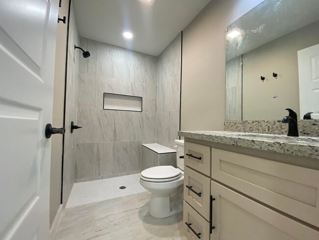 Building Photo - 6528 Adenia Loop