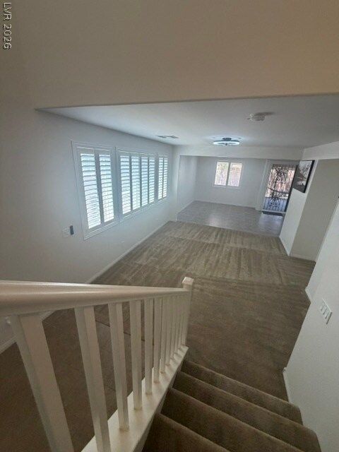Building Photo - 6460 W Diablo Dr