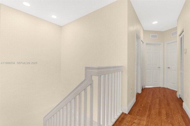 Building Photo - 2508 SW 85th Terrace