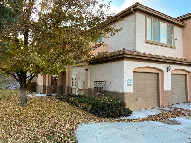 Building Photo - Sparks Single Story Home Near Red Hawk Golf Course
