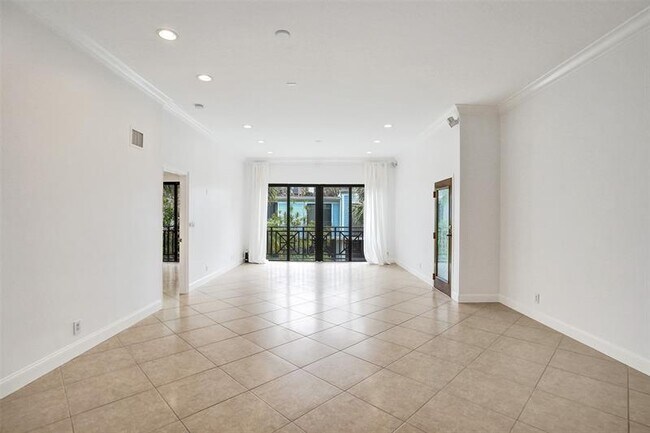 Building Photo - 1658 S Ocean Ln