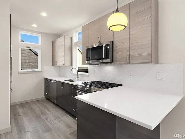 Building Photo - 2212 NW 59th St