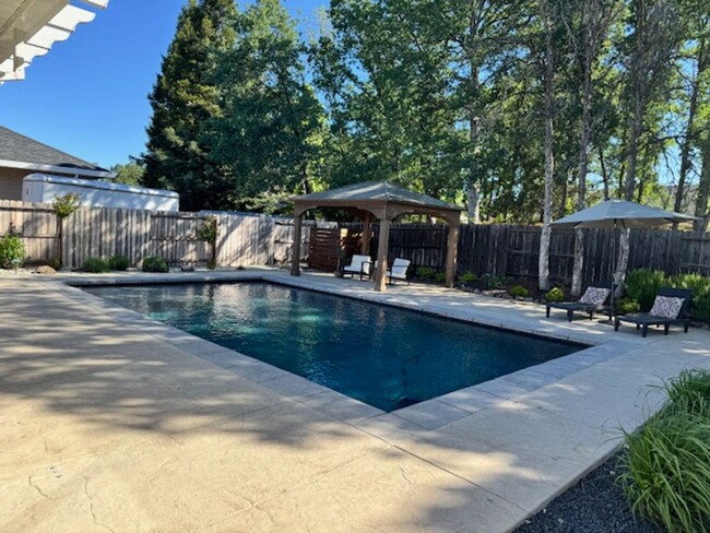 Building Photo - Beautiful Custom East Redding Home with a ...