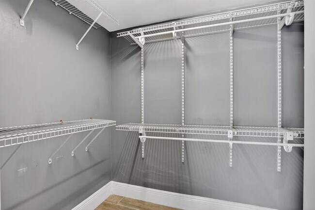 Building Photo - 2242 NW 39th Ave