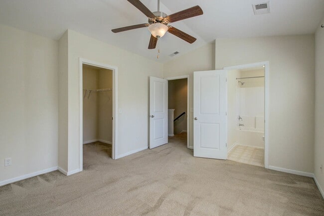 Building Photo - 9083 Parlor Dr