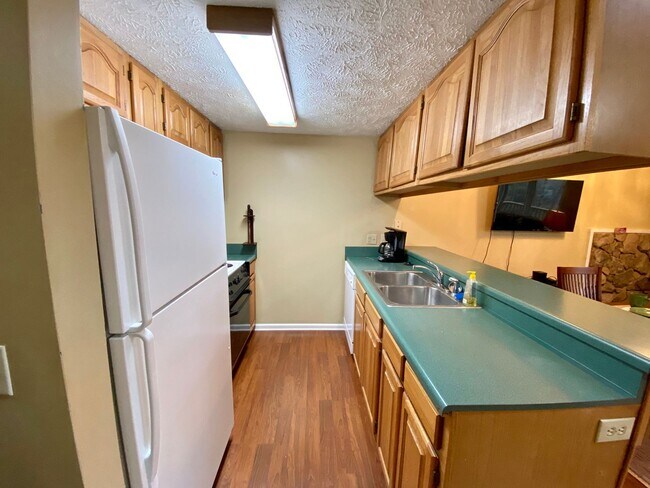 Building Photo - 9315 NC-105