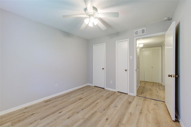 Building Photo - 3115 Windmill St