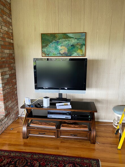Living Room TV - 3256 Martin Rd