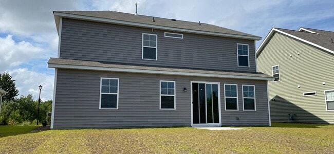 Building Photo - Newly built 5 bedroom home in The Parks