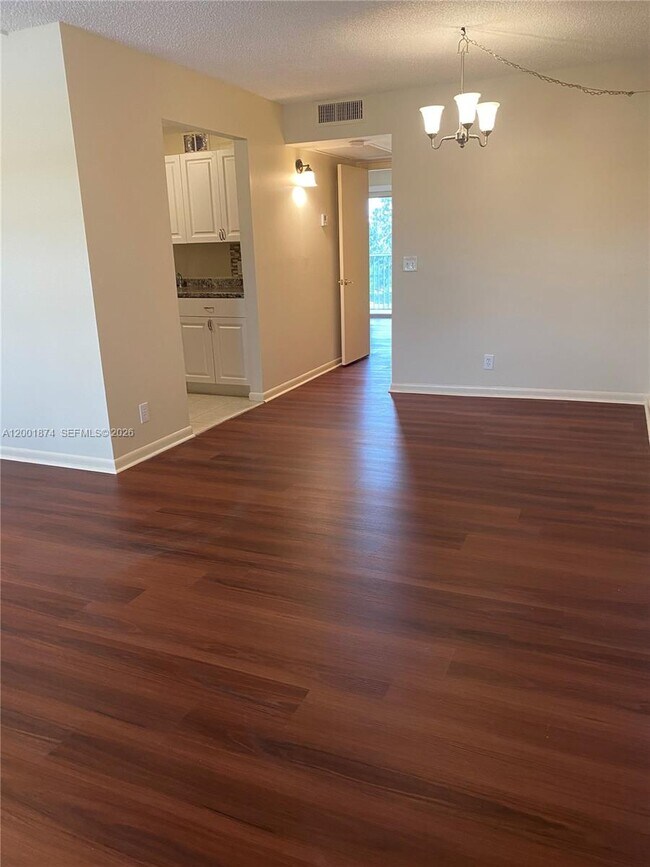 Building Photo - 800 SW 131st Ave