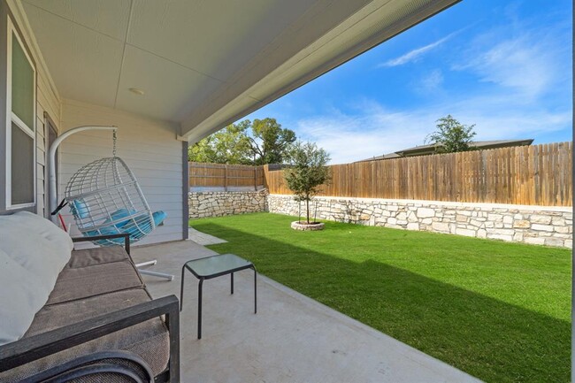 Building Photo - 14008 Zuhause Dr