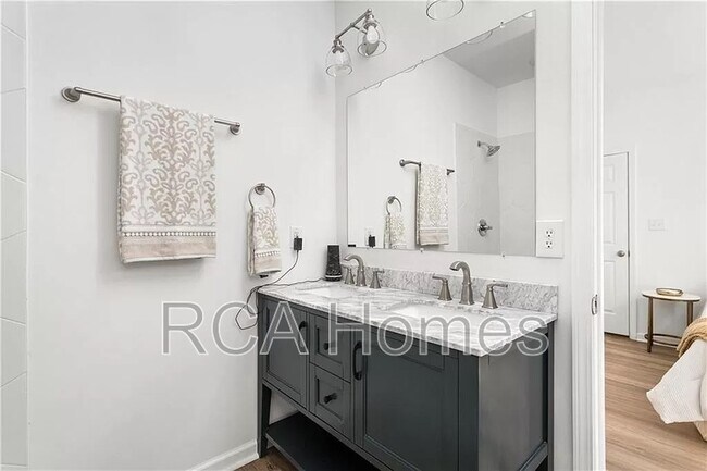 Building Photo - 408 N Dearborn St