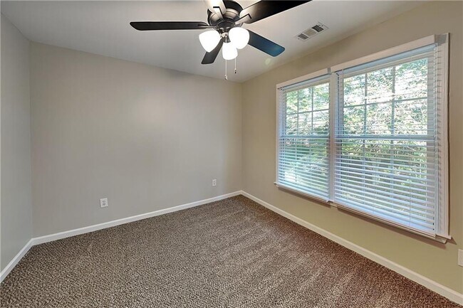 Building Photo - 6520 Ganton Dr