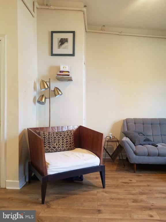 Building Photo - 319 Market St