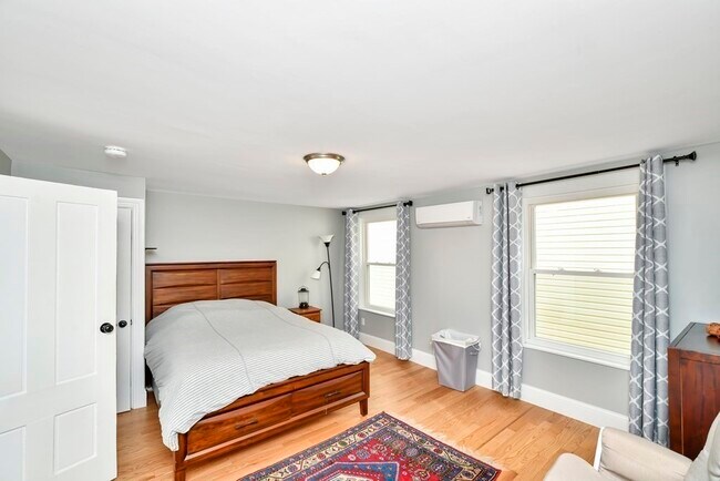 Building Photo - 182 Princeton St