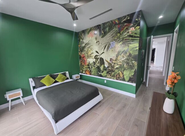 Building Photo - 1812 Miami Rd