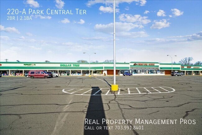 Building Photo - 220 Park Central Ter