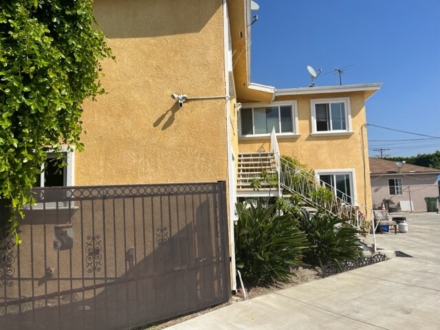 Building Photo - 1712 S Ridgeley Dr