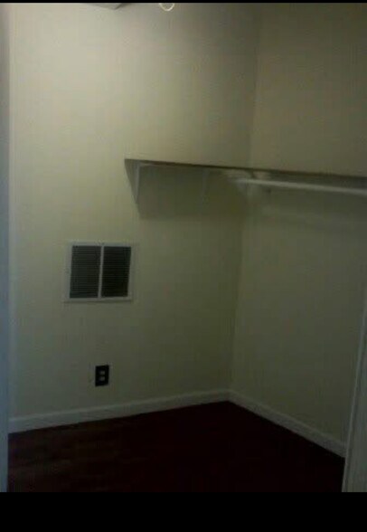 Building Photo - 417 N Salina St