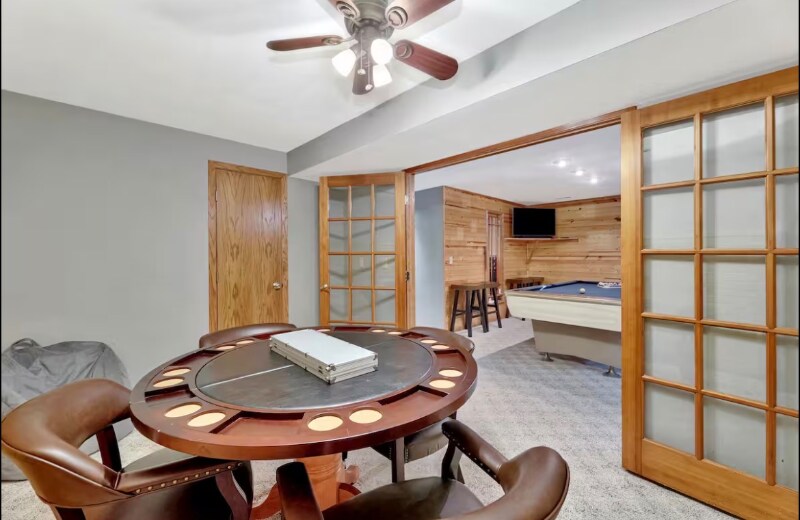 Building Photo - 10106 W Jamesburg St